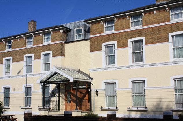 Richmond Inn Hotel Ngoại thất bức ảnh